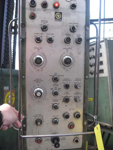 Photo #9 of 8" GIDDINGS & LEWIS Model 70-N8-UF FLOOR TYPE HORIZONTAL CNC BORING MILL AND ACCESSORIES