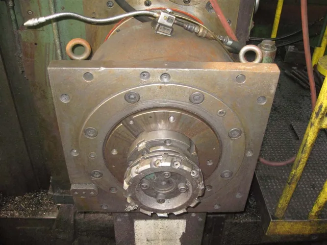 Photo #26 of 8" GIDDINGS & LEWIS Model 70-N8-UF FLOOR TYPE HORIZONTAL CNC BORING MILL AND ACCESSORIES