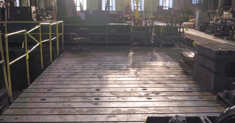 Photo #34 of 8" GIDDINGS & LEWIS Model 70-N8-UF FLOOR TYPE HORIZONTAL CNC BORING MILL AND ACCESSORIES