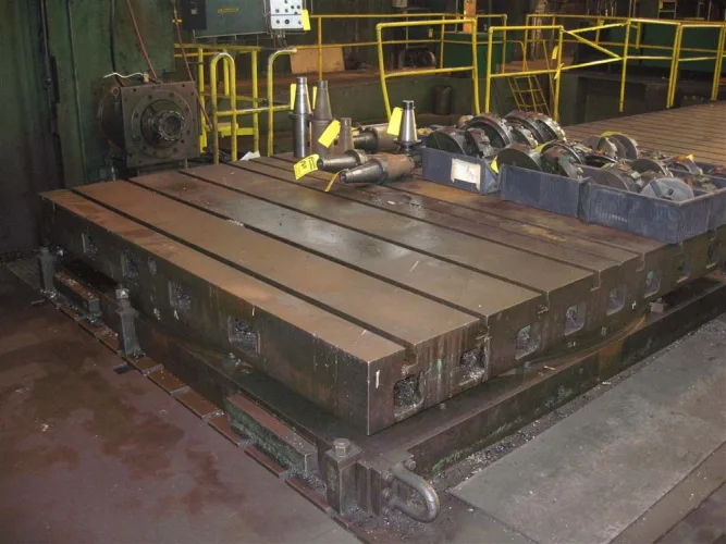 Photo #38 of 8" GIDDINGS & LEWIS Model 70-N8-UF FLOOR TYPE HORIZONTAL CNC BORING MILL AND ACCESSORIES