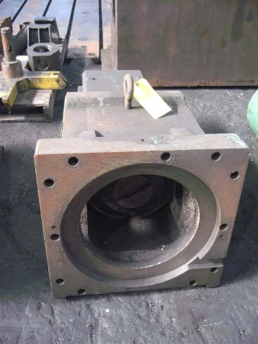 Photo #44 of 8" GIDDINGS & LEWIS Model 70-N8-UF FLOOR TYPE HORIZONTAL CNC BORING MILL AND ACCESSORIES
